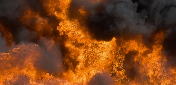 普朗克視覺系統:拉哥斯政府宿舍電力突波引發 $100,000+ 火災