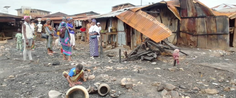 普朗克視覺系統:伊巴丹市場大火燒毀 40 多家商店,估計損失數百萬奈拉